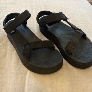Platform Tevas